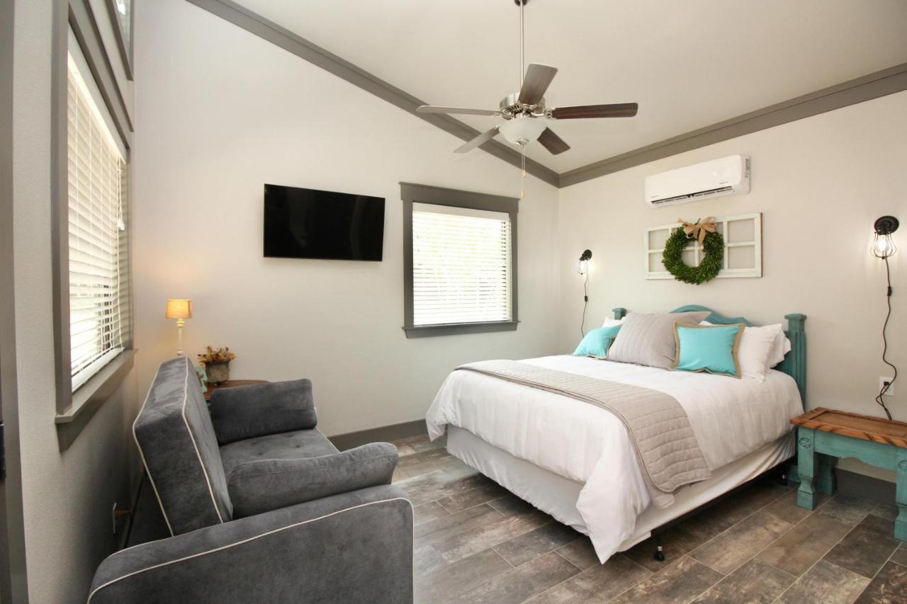 Green Acres Cottages - New Braunfels Suite Wimberley Extérieur photo